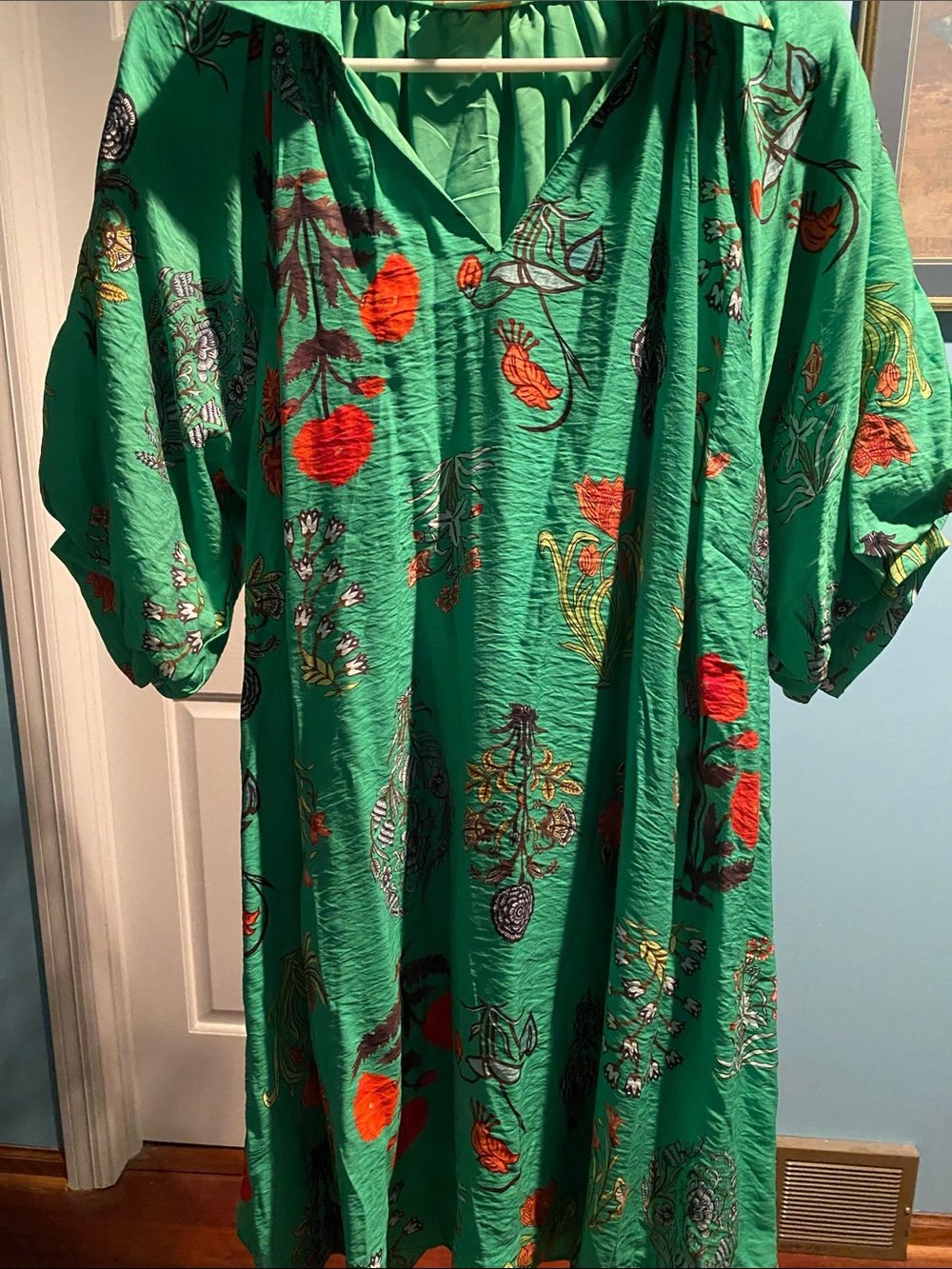 Green Floral V-Neck Women's Designer Dress. Never been worn. Size medium/large